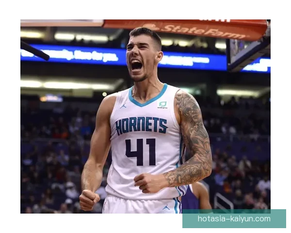 格里马尔多在西班牙国家队首秀中表现稳健，赢得球迷认可