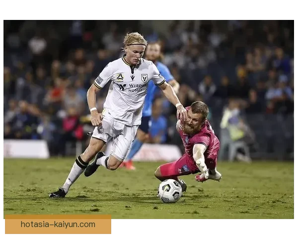 马里定位球表现备受关注，展现出强大的进攻威胁性